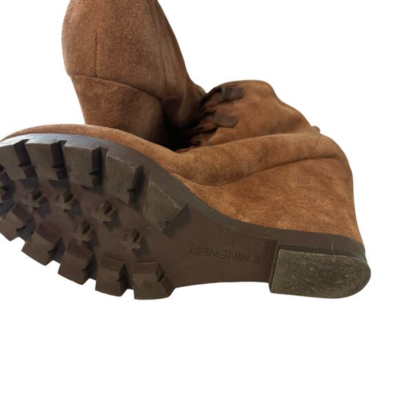 Nine West Chocolate Brown Suede Wedge High Heel Booties 8 Medium Boho Casual - Picture 4 of 8